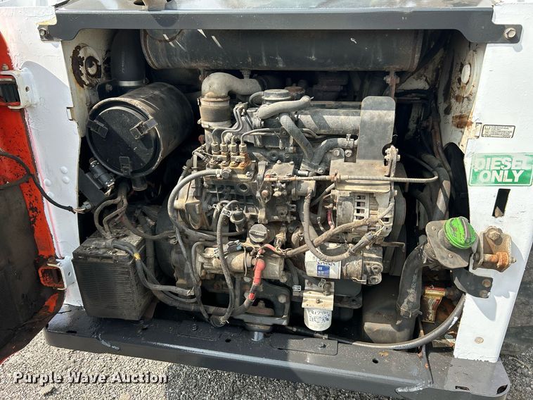 image for item NQ9876 2011 Bobcat T650  tracked skid steer loader