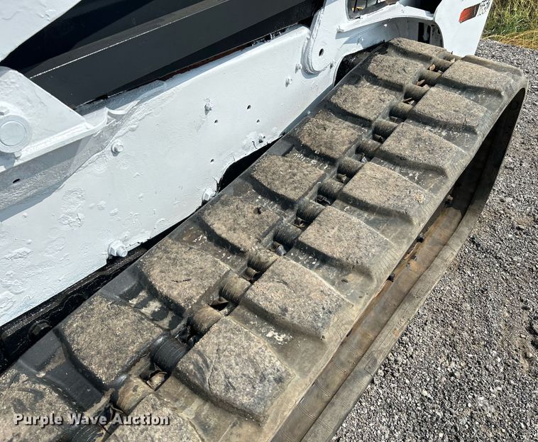 image for item NQ9876 2011 Bobcat T650  tracked skid steer loader