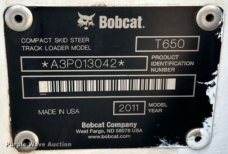 image for item NQ9876 2011 Bobcat T650  tracked skid steer loader