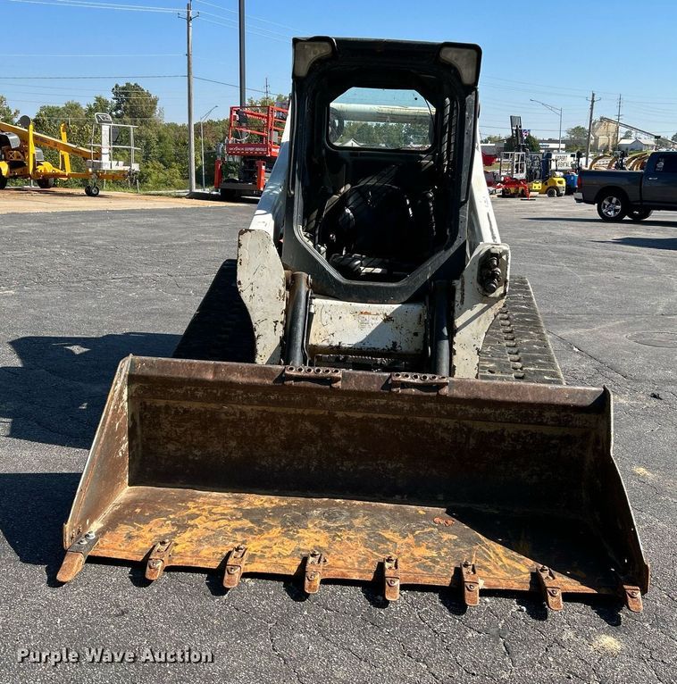 image for item NQ9887 2016 Bobcat T650  tracked skid steer loader