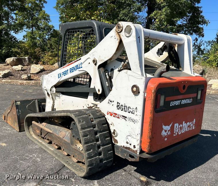 image for item NQ9887 2016 Bobcat T650  tracked skid steer loader