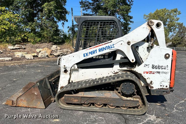 image for item NQ9887 2016 Bobcat T650  tracked skid steer loader