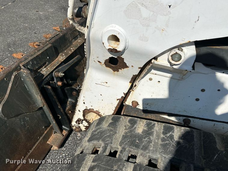 image for item NQ9887 2016 Bobcat T650  tracked skid steer loader