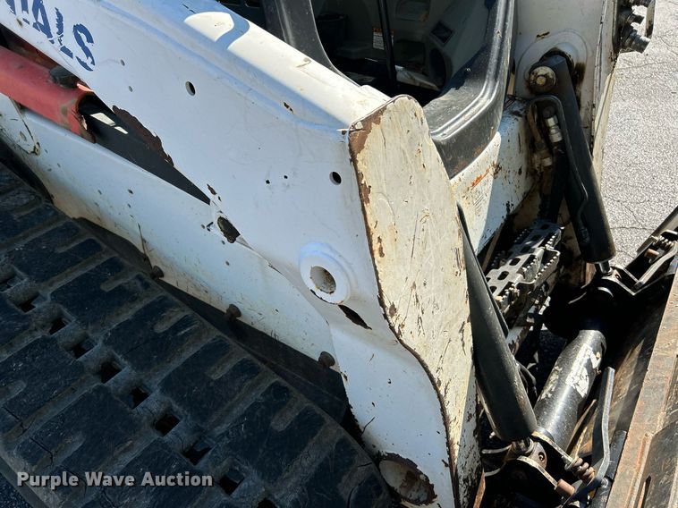 image for item NQ9887 2016 Bobcat T650  tracked skid steer loader
