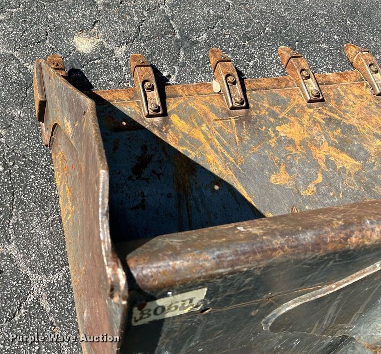 image for item NQ9887 2016 Bobcat T650  tracked skid steer loader