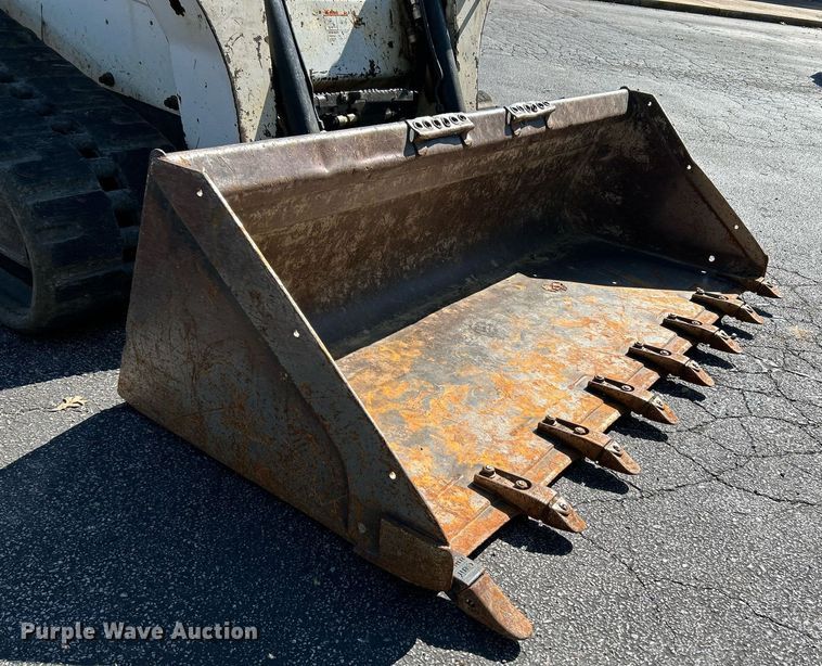 image for item NQ9887 2016 Bobcat T650  tracked skid steer loader