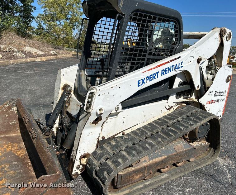 image for item NQ9887 2016 Bobcat T650  tracked skid steer loader