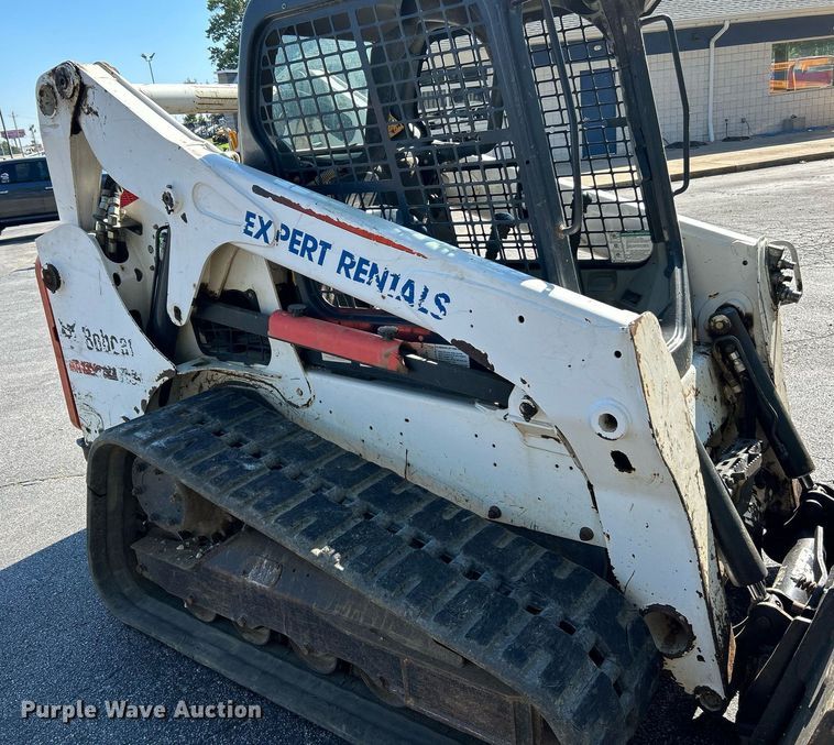 image for item NQ9887 2016 Bobcat T650  tracked skid steer loader