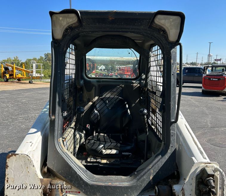 image for item NQ9887 2016 Bobcat T650  tracked skid steer loader