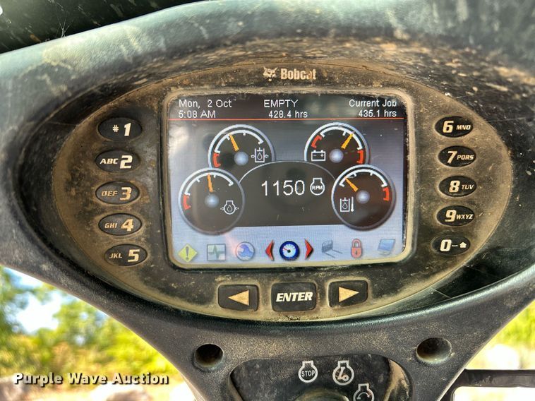 image for item NQ9887 2016 Bobcat T650  tracked skid steer loader