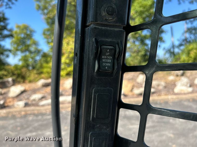 image for item NQ9887 2016 Bobcat T650  tracked skid steer loader