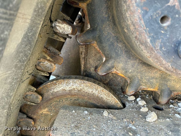 image for item NQ9887 2016 Bobcat T650  tracked skid steer loader