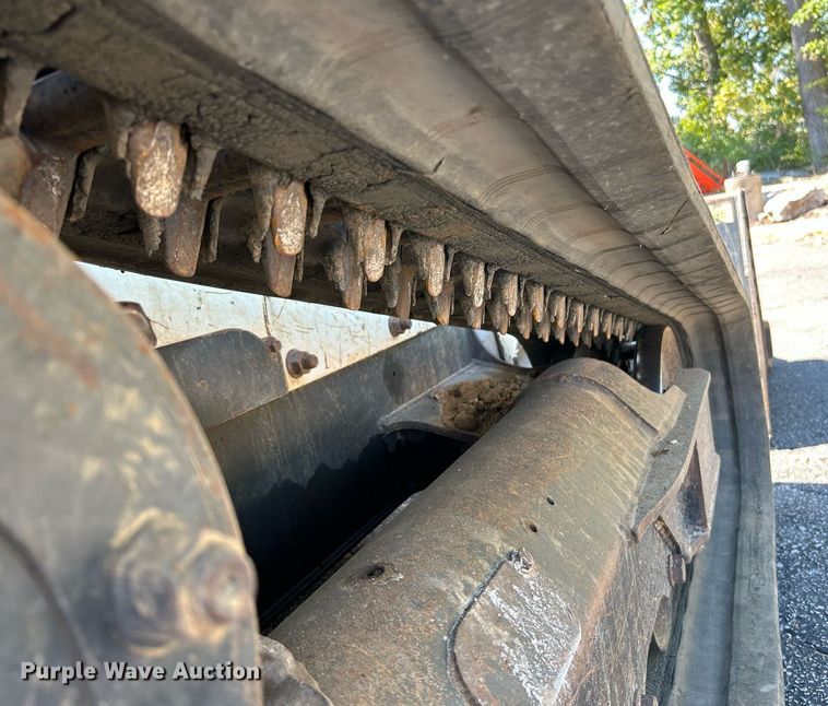 image for item NQ9887 2016 Bobcat T650  tracked skid steer loader