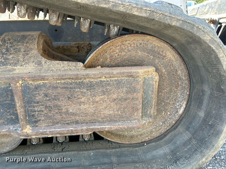 image for item NQ9887 2016 Bobcat T650  tracked skid steer loader