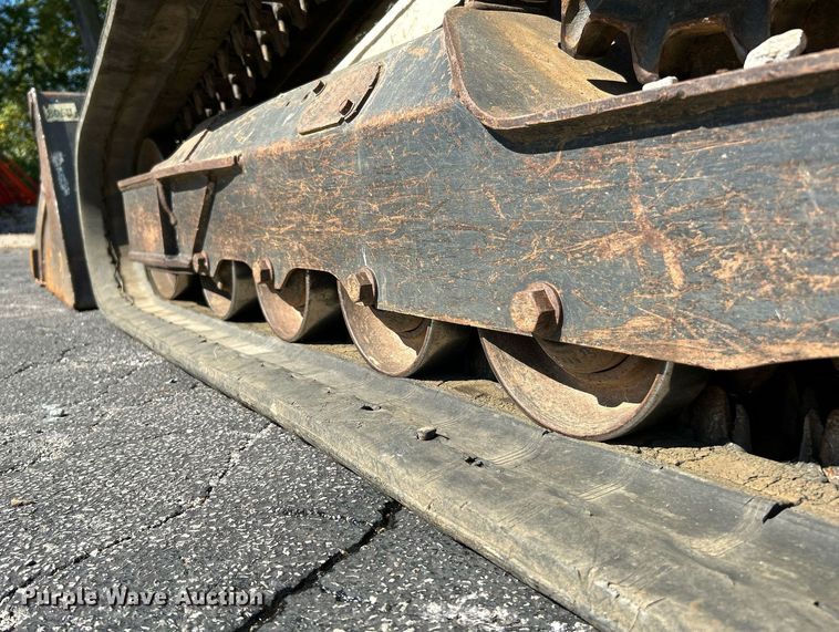 image for item NQ9887 2016 Bobcat T650  tracked skid steer loader