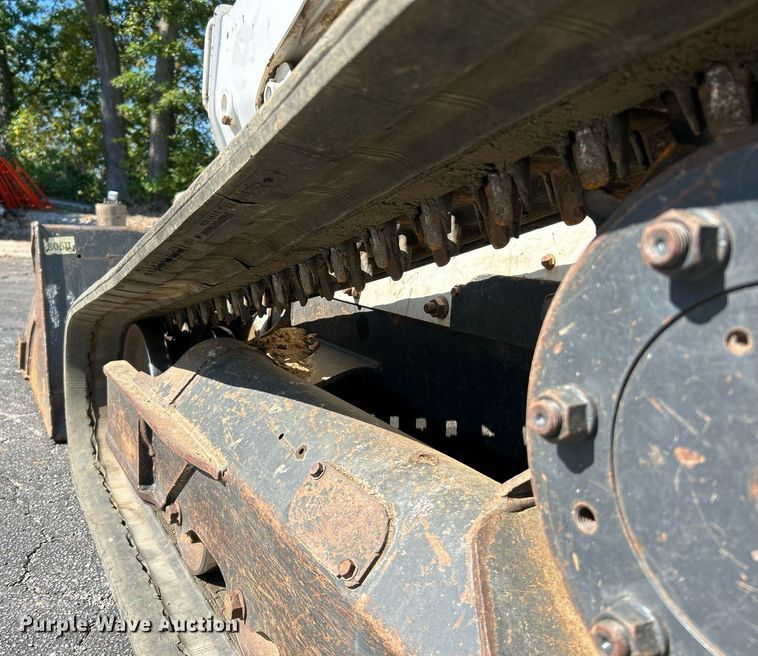 image for item NQ9887 2016 Bobcat T650  tracked skid steer loader