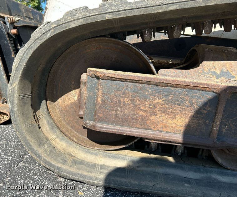 image for item NQ9887 2016 Bobcat T650  tracked skid steer loader