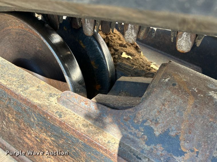 image for item NQ9887 2016 Bobcat T650  tracked skid steer loader