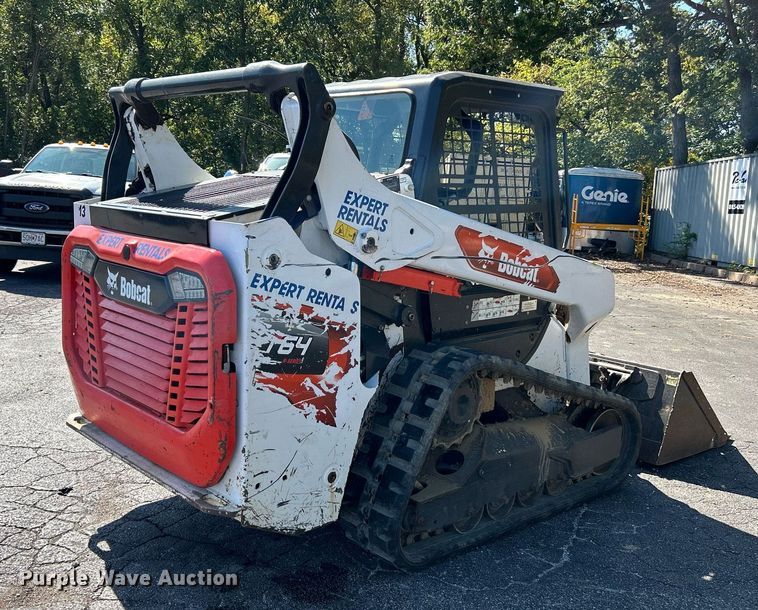 image for item NQ9888 2020 Bobcat T64  tracked skid steer loader