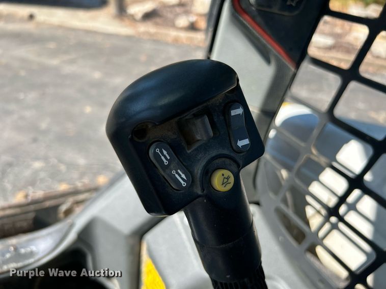 image for item NQ9888 2020 Bobcat T64  tracked skid steer loader