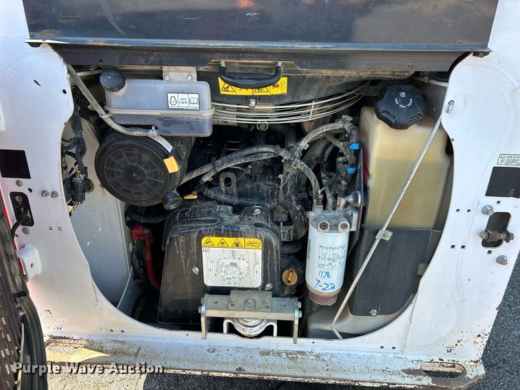 image for item NQ9888 2020 Bobcat T64  tracked skid steer loader