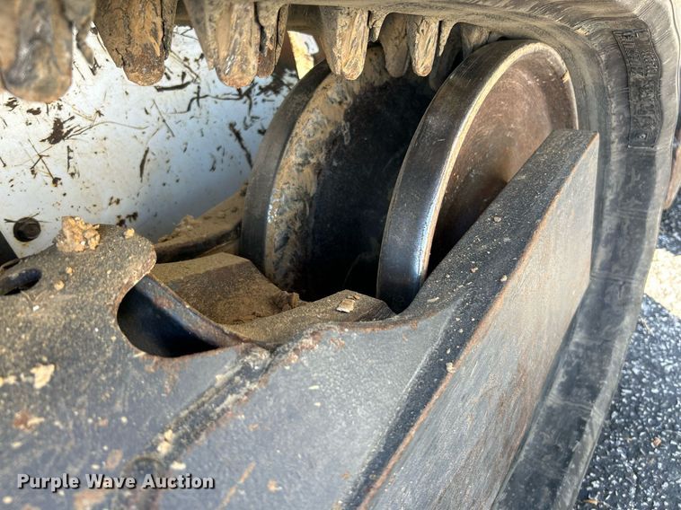 image for item NQ9888 2020 Bobcat T64  tracked skid steer loader