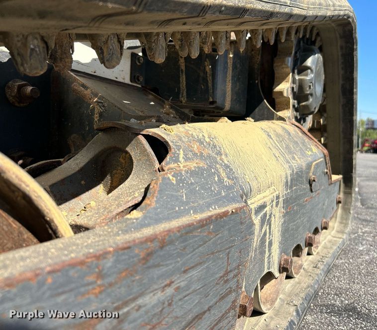 image for item NQ9888 2020 Bobcat T64  tracked skid steer loader