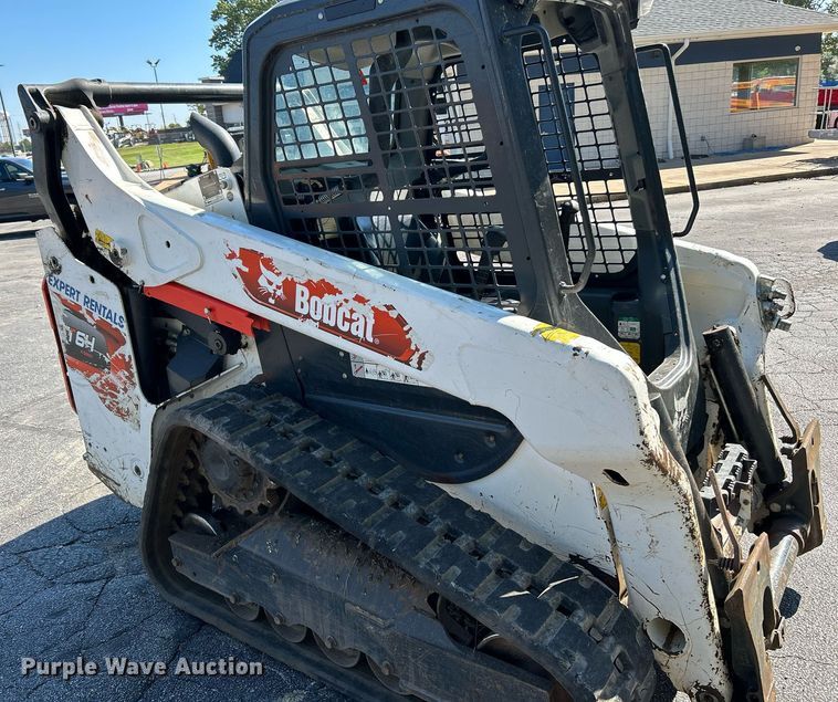 image for item NQ9889 2020 Bobcat T64  tracked skid steer loader