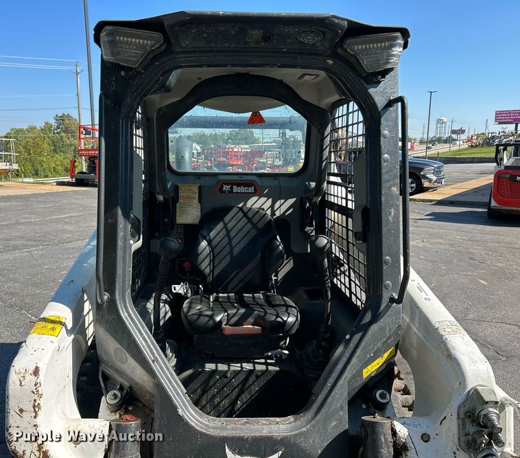 image for item NQ9889 2020 Bobcat T64  tracked skid steer loader