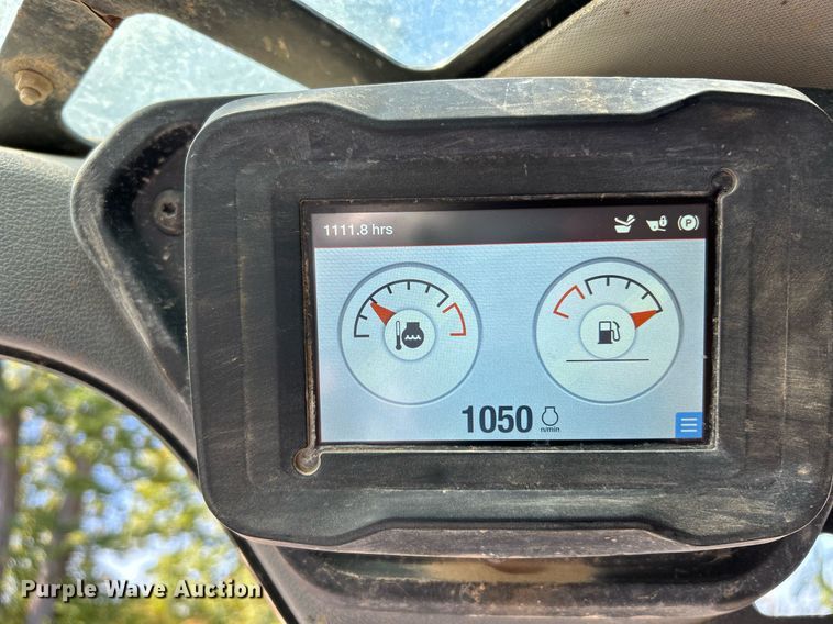 image for item NQ9889 2020 Bobcat T64  tracked skid steer loader