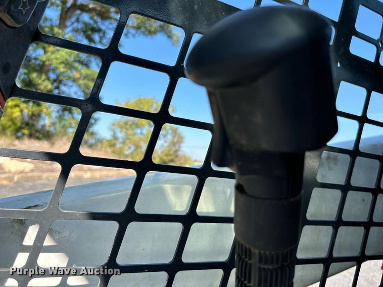 image for item NQ9889 2020 Bobcat T64  tracked skid steer loader