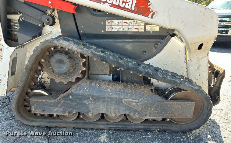 image for item NQ9889 2020 Bobcat T64  tracked skid steer loader