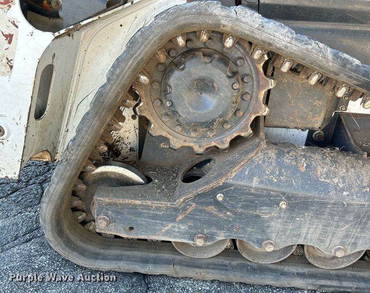 image for item NQ9889 2020 Bobcat T64  tracked skid steer loader