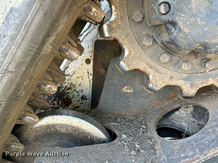 image for item NQ9889 2020 Bobcat T64  tracked skid steer loader