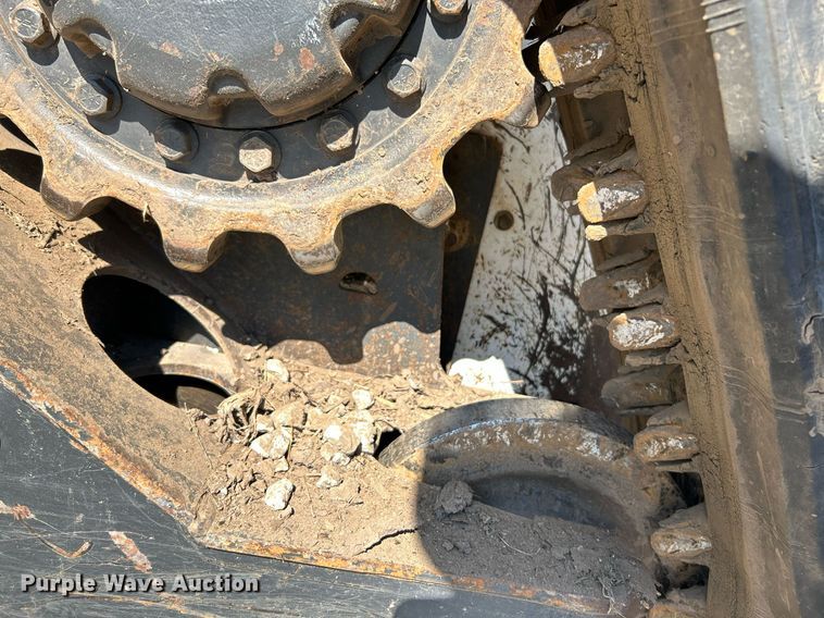 image for item NQ9889 2020 Bobcat T64  tracked skid steer loader