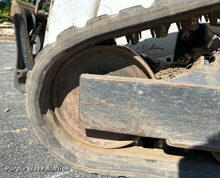image for item NQ9889 2020 Bobcat T64  tracked skid steer loader
