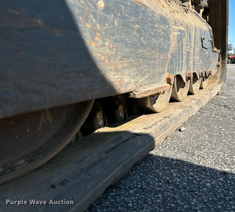 image for item NQ9889 2020 Bobcat T64  tracked skid steer loader