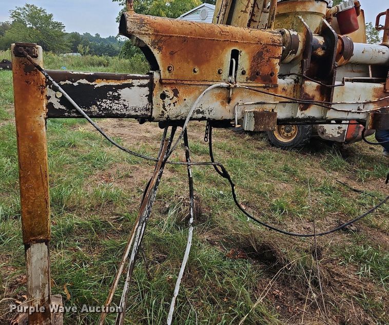 image for item NT9987 National Crane  crane