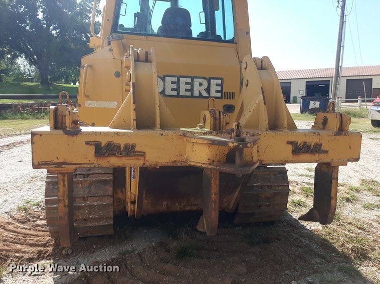 image for item NV9316 2001 John Deere 700H LT  dozer