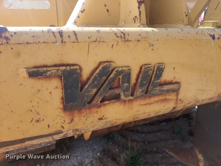 image for item NV9316 2001 John Deere 700H LT  dozer