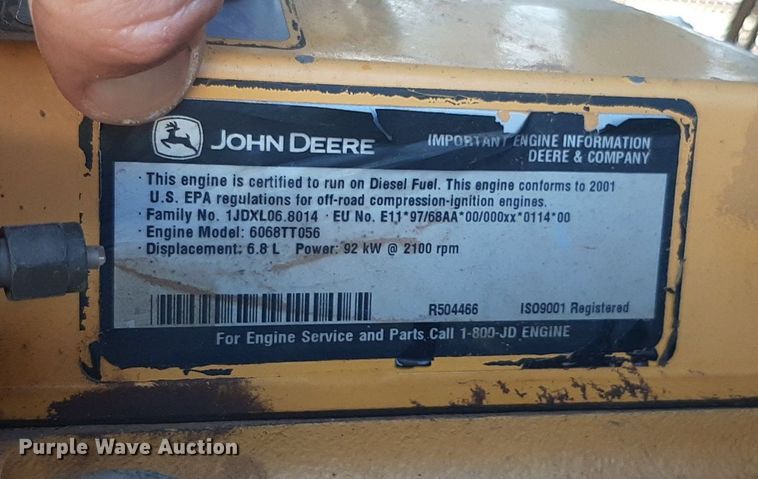 image for item NV9316 2001 John Deere 700H LT  dozer