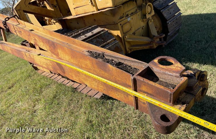 image for item NX9782 1968 Caterpillar D4D  pipelayer