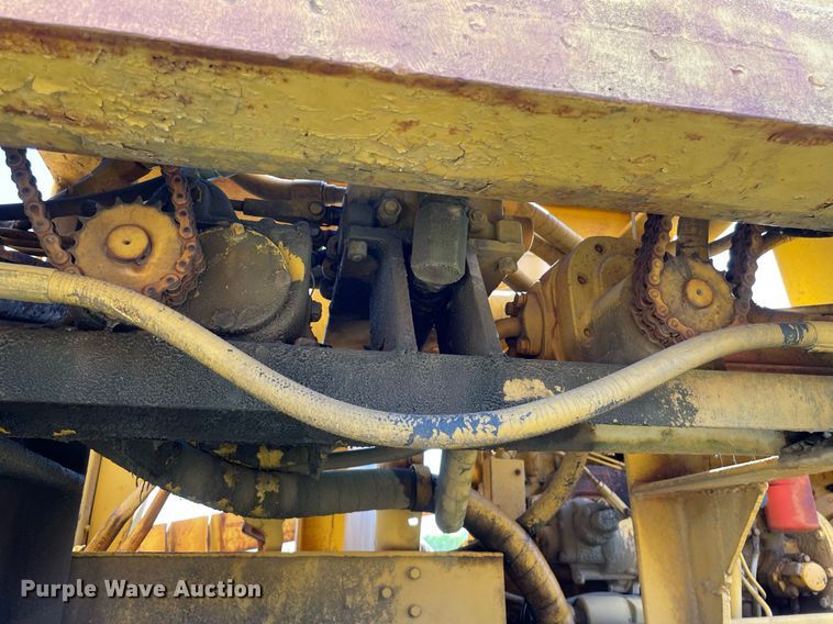 image for item NX9782 1968 Caterpillar D4D  pipelayer