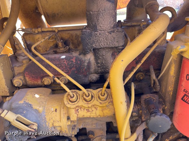 image for item NX9782 1968 Caterpillar D4D  pipelayer