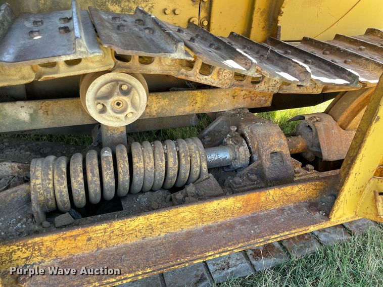 image for item NX9782 1968 Caterpillar D4D  pipelayer