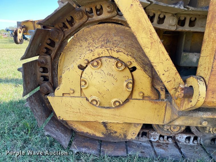 image for item NX9782 1968 Caterpillar D4D  pipelayer