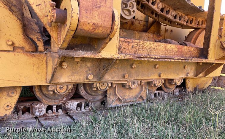 image for item NX9782 1968 Caterpillar D4D  pipelayer