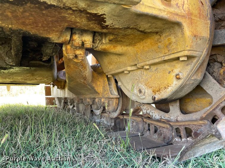 image for item NX9782 1968 Caterpillar D4D  pipelayer