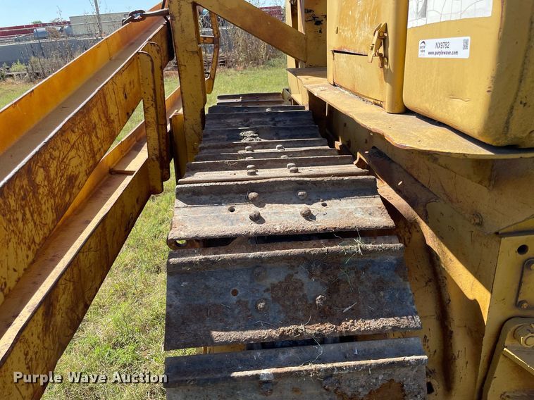 image for item NX9782 1968 Caterpillar D4D  pipelayer