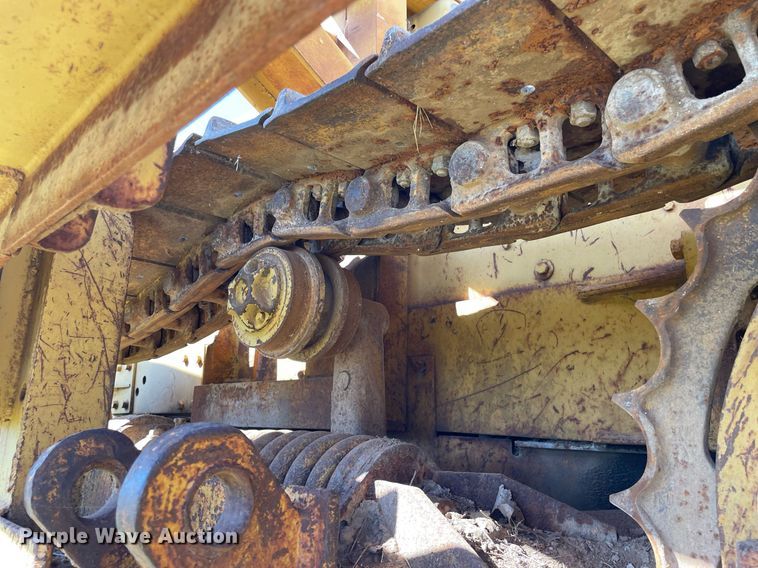 image for item NX9782 1968 Caterpillar D4D  pipelayer